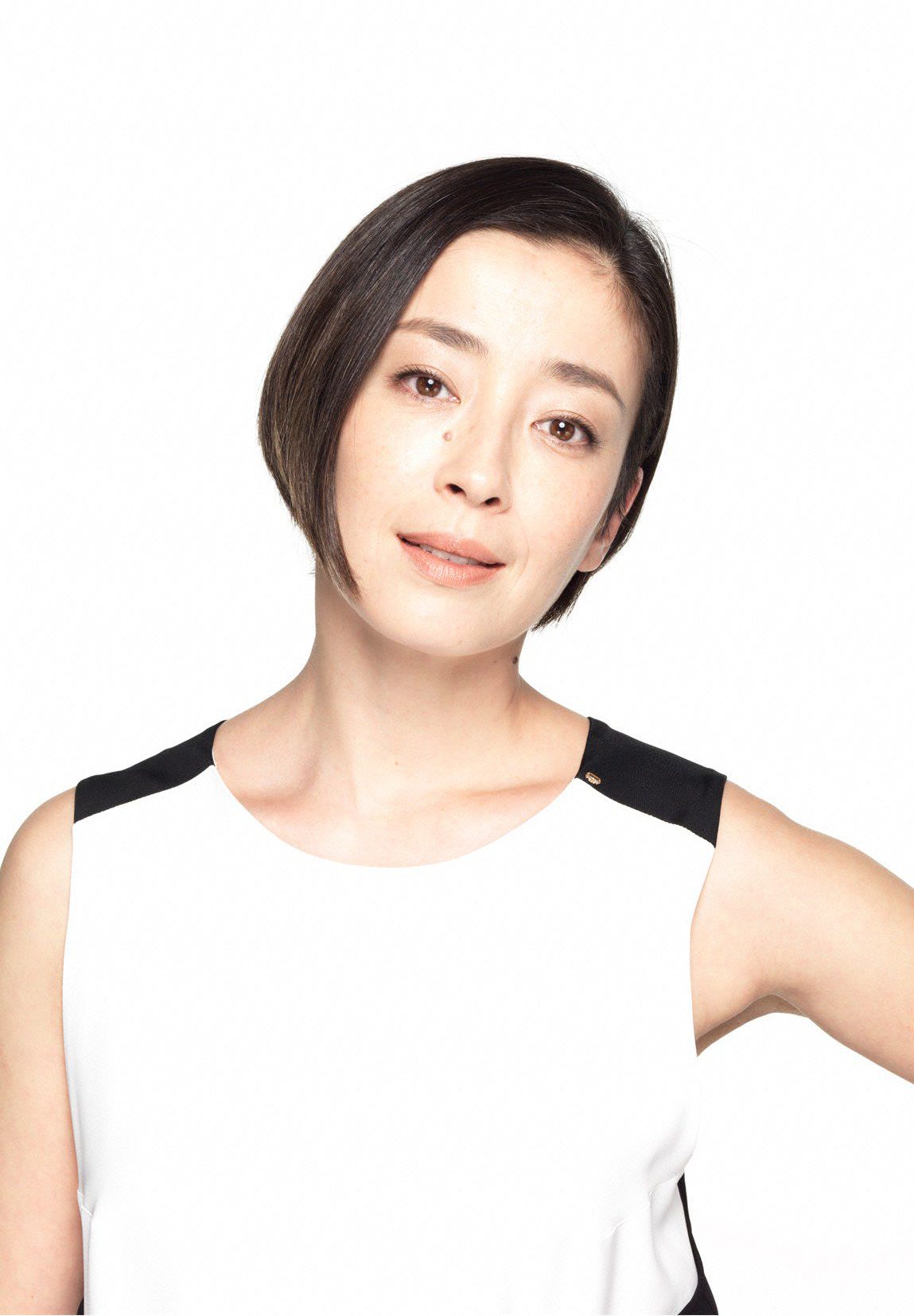 テレ朝POST » 宮沢りえは、何も無い白い部屋で一体どう「表現」をする