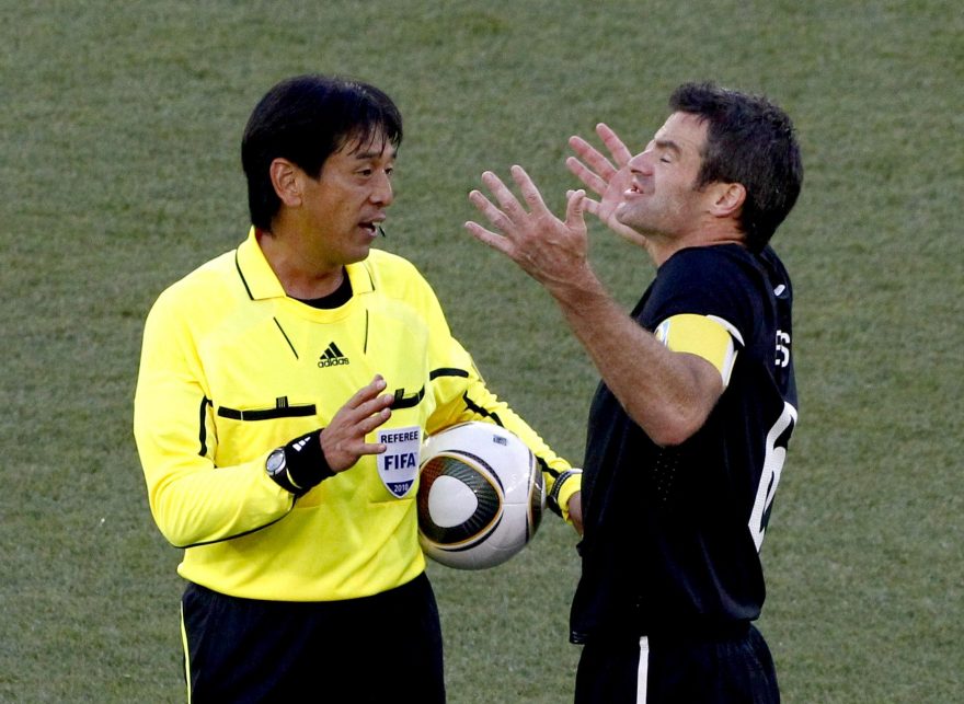 テレ朝POST » 顧客満足度100％があり得ない”特殊な仕事”。サッカー審判員の知られざる世界