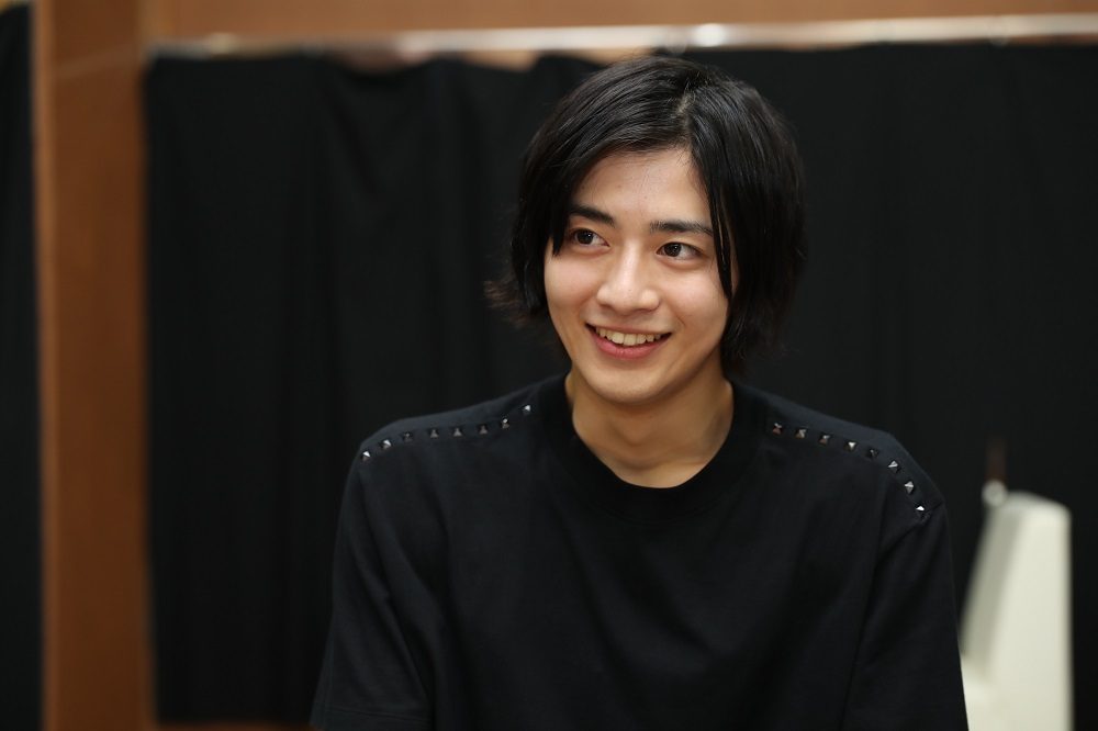 テレ朝POST » ヒーロー、王子、そしてブラック企業の社員に。飯島寛騎
