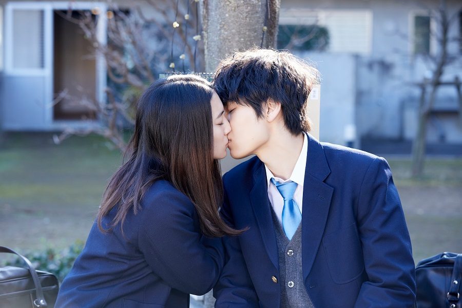 テレ朝post 逆さキス 強引なキス 30分間に計7回 鈍色の箱の中で 第2話 エモキュン シーンの大渋滞