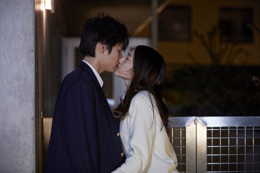 テレ朝post ドラマ 鈍色の箱の中で 逆さキスから親友キスまで 最旬俳優たちの 10のキス