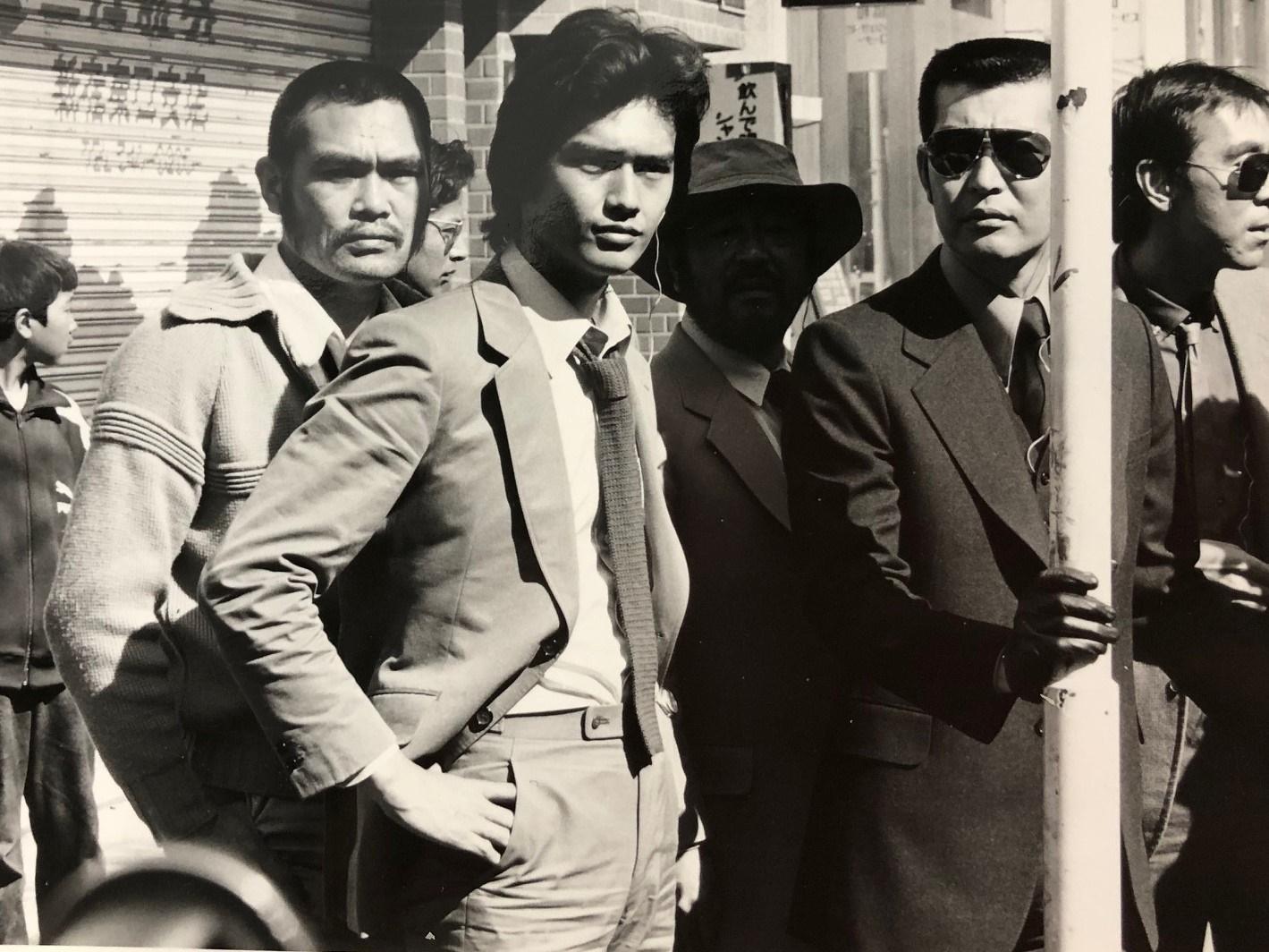 テレ朝POST » 加納竜「危険なシーンをいっぱいやりました」伝説のドラマで新人刑事役、スタントマンさながらのアクションも