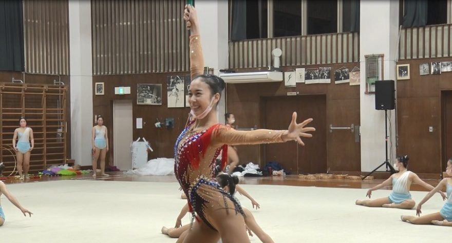 テレ朝post 名門新体操部で半世紀つづく伝統行事の舞台裏 76人の女子大生たちが見せた 魂の演技