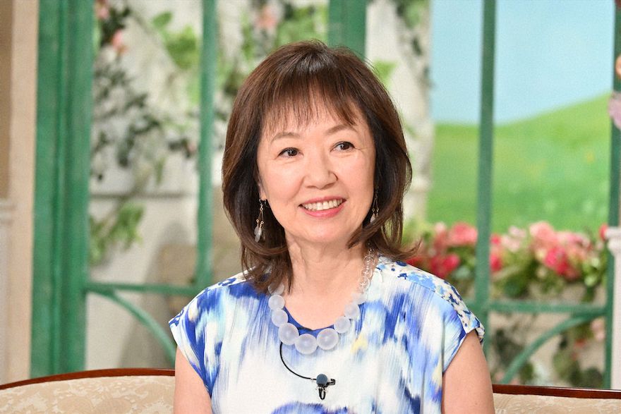 浅田美代子、白血病で亡くなった母と来年同じ年齢に。69歳の今語る…最愛の母への想い
