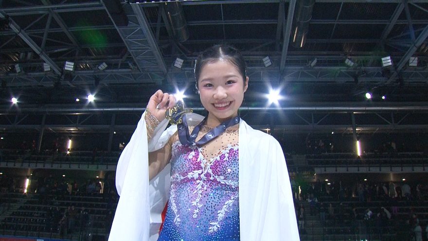 17歳で快挙、女子フィギュアにニュースター!中井亜美、快進撃の裏に「浅田真央への憧れ」と「12歳での決断」