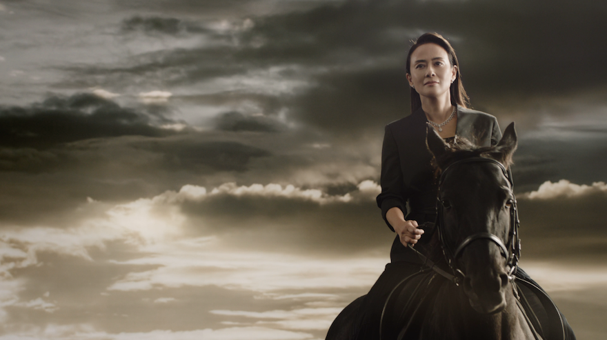 後藤久美子、新CMでサラブレッドに跨る!テレビ番組『美レガシー』と共鳴する“永続される美と輝き”